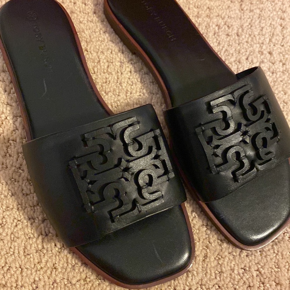 New in Box Ines slide black size 8.